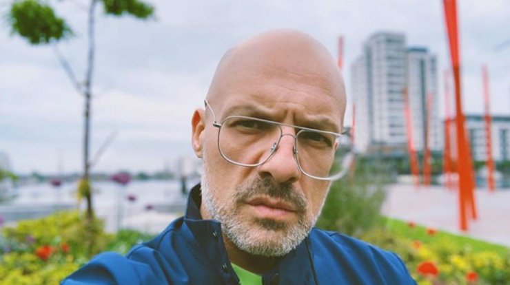 Νίκος Μουτσινάς: Μας έδειξε φωτογραφία του από το παρελθόν και είναι αγνώριστος!