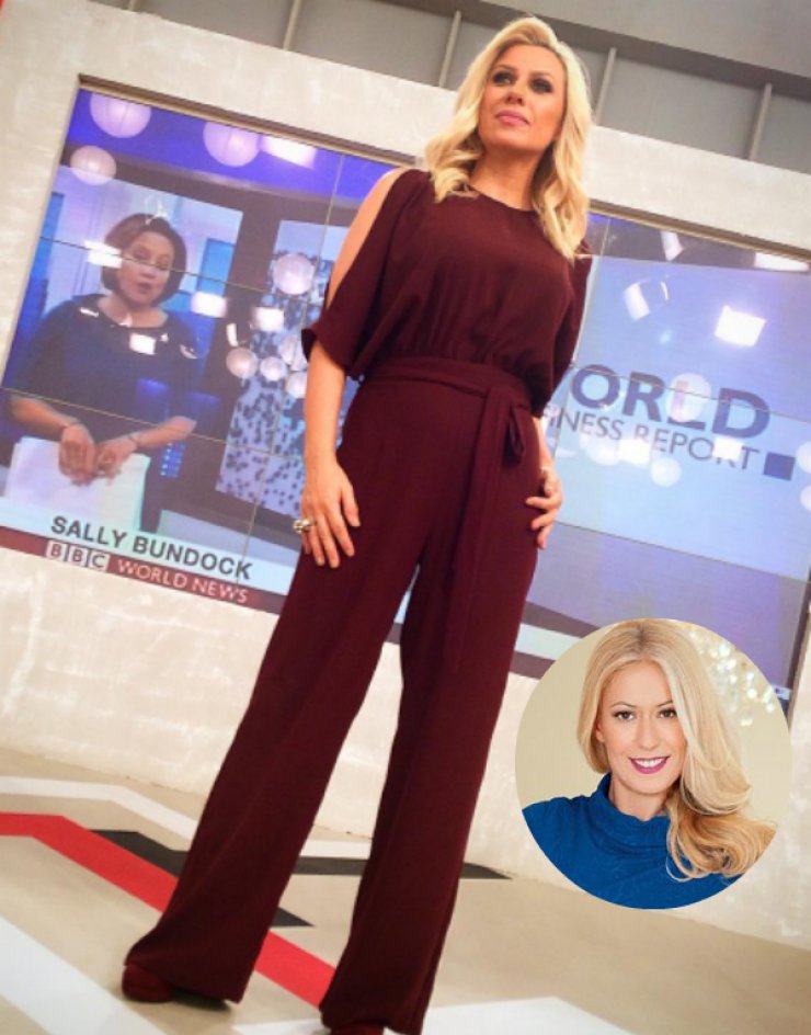 Δεν πιστεύαμε στα μάτια μας! Μαρία Μπακοδήμου και Κατερίνα Καραβάτου φόρεσαν το ίδιο φόρεμα on air! [βίντεο]