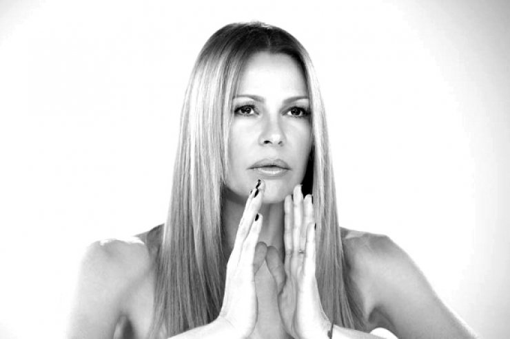 Το αντίο της Τζένης Μπαλατσινού στον Μιχάλη Ασλάνη