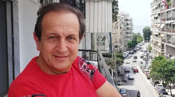 Σπύρος Μπιμπίλας: Αποκάλυψε τι θα απογίνουν οι 25 παπαγάλοι του σύμφωνα με τη διαθήκη του