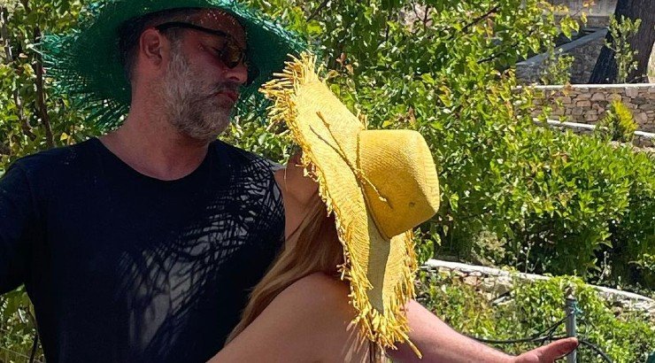 Δέσποινα Βανδή: Τα ξεχωριστά γενέθλια στο πλευρό του Βασίλη Μπισμπίκη! [εικόνα]