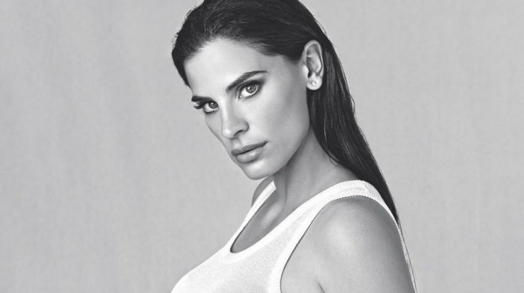 Χριστίνα Μπόμπα: Δείτε τον απολαυστικό της χορό λίγες ημέρες πριν φέρει στον κόσμο τα μωράκια της [βίντεο]