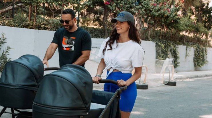 Χριστίνα Μπόμπα: Sneak peek από τα βαφτιστικά φορέματα των κοριτσιών της από τη σχεδιάστρια των stars!