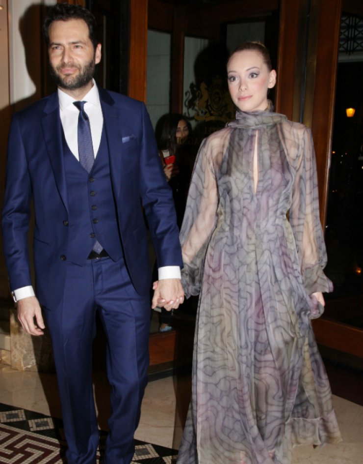 Παναγιώτης Μπουγιούρης - Κλέλια Μενελάου: Και εκεί που νομίζαμε πως χώρισαν εκείνοι είναι μαζί και ιδού η απόδειξη!