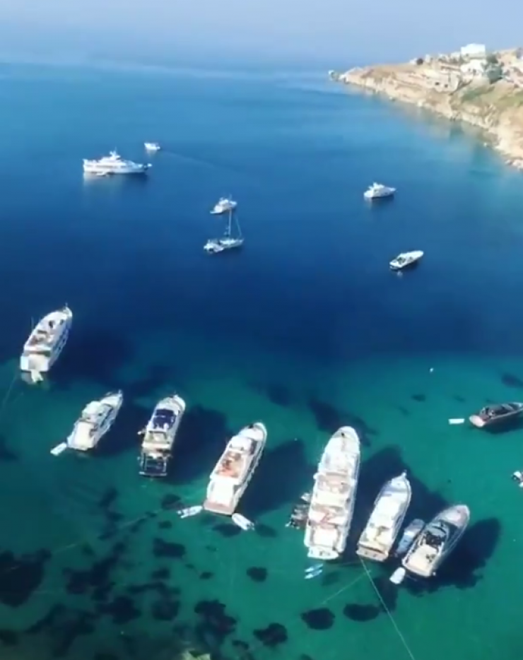 Ζευγάρι της κυπριακής showbiz στη Μύκονο για το τριήμερο με ιδιωτικό ελικόπτερο! [εικόνες & βίντεο]