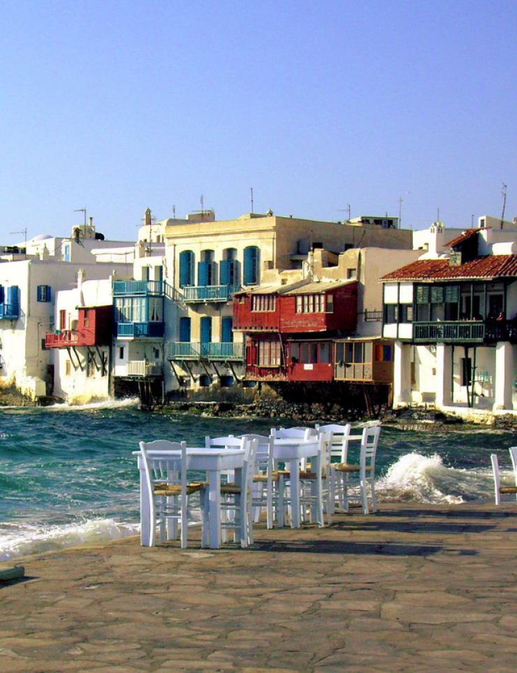 Θύμα άγριου ξυλοδαρμού επώνυμος Έλληνας στη Μύκονο!