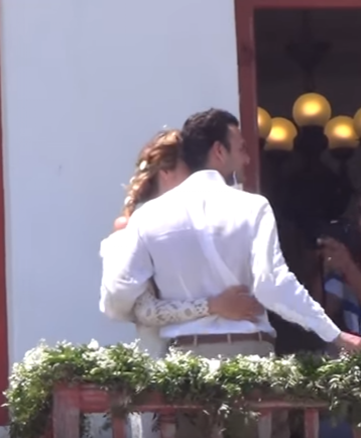 Χλιδάτος γάμος επώνυμου ζευγαριού στη Μύκονο! [εικόνες & βίντεο]