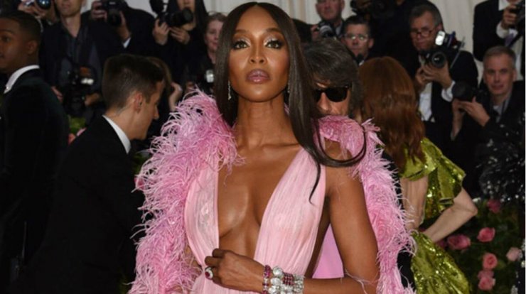Αυτή είναι η διατροφή της Naomi Campbell που την κρατάει σε φόρμα στα 50 της