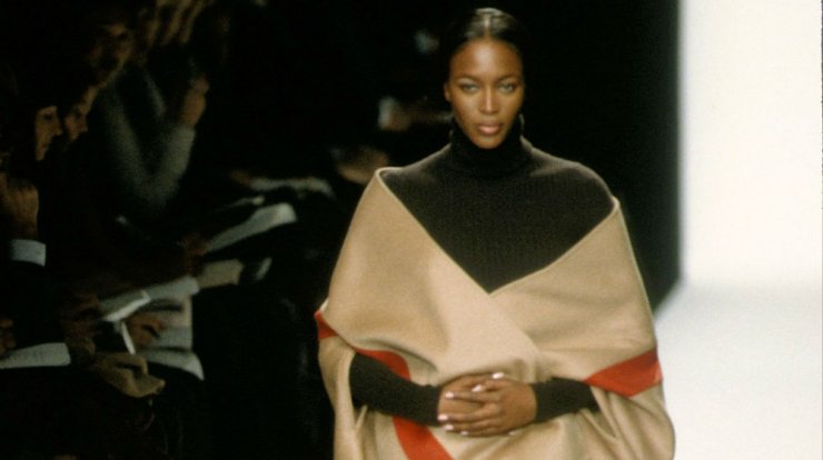 Μια iconic κάπα από τα 90s επανακυκλοφορεί είκοσι χρόνια μετά!