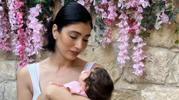 Νάσια Σιαηλά: Μας ξεναγεί στο dreamy δωμάτιο της κόρης της [βίντεο]