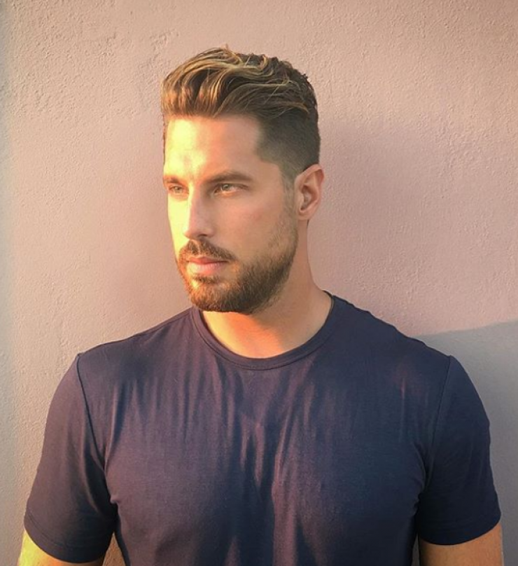 Νάσος Παπαργυρόπουλος: Δεν φαντάζεστε ποιος πασίγνωστος Έλληνας τραγουδιστής είναι ο νονός του!