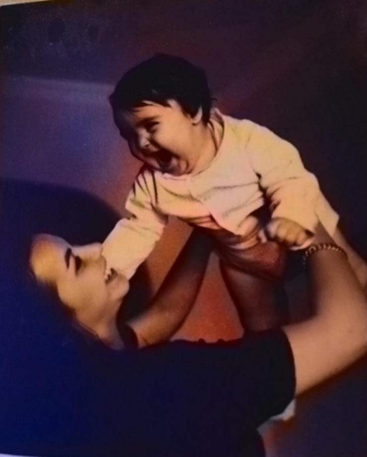 Δεν πάει το μυαλό σας ποια Ελληνίδα παρουσιάστρια είναι το μωράκι στη φωτογραφία!