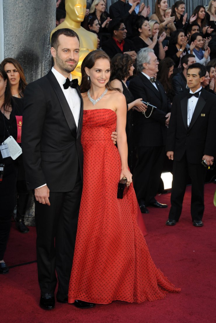 Η Natalie Portman μετακομίζει στο Παρίσι