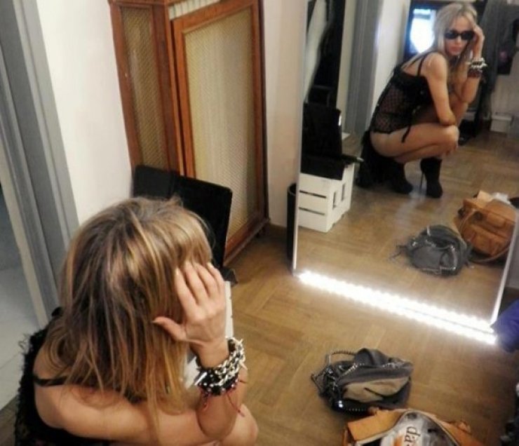 Η Νατάσα Καλογρίδη αναστατώνει το Facebook με τις σέξι φωτογραφίες της