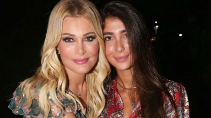 Νατάσα Θεοδωρίδου: Η εξομολόγηση στην κόρη της για τις δυσκολίες που βίωσε όταν ήρθαν μόνιμα στην Αθήνα [βίντεο]