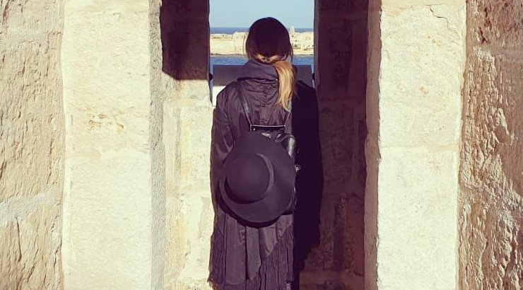 Πασίγνωστη Ελληνίδα τραγουδίστρια εξομολογείται: “Δέχτηκα σωματική επίθεση στη δουλειά και δεν το κατήγγειλα”