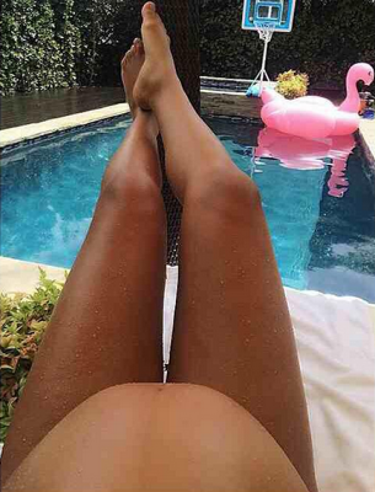 Η διάσημη έγκυος που προκάλεσε αντιδράσεις με αυτή τη φωτογραφία!