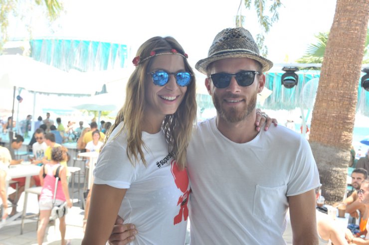 Νεκτάριος Αλεξάνδρου: Το τρυφερό φιλί στη μέλλουσα σύζυγό του Κωνσταντίνα 