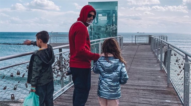 Νεκτάριος Αλεξάνδρου: Για camping μαζί με τον Έκτορα και την Αριάδνη [βίντεο]