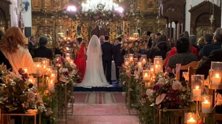 Επώνυμη Κύπρια παντρεύτηκε και είδαμε τις πρώτες φωτογραφίες του γάμου της 
