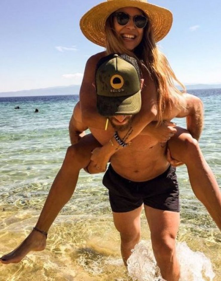 Δεν πάει το μυαλό σας! Μάθετε τι έχει διακοσμήσει στο σπίτι τους ο Νεκτάριος Αλεξάνδρου! [βίντεο]