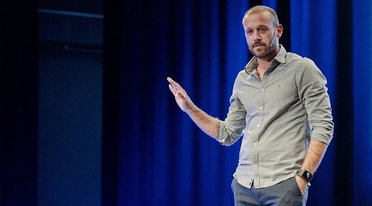 Νεκτάριος Αλεξάνδρου: Η δημόσια εξομολόγηση για τα “ασύστολα ψέματα” που γράφτηκαν για την προσωπική του ζωή