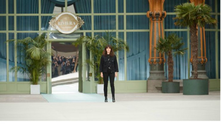 H πρώτη συλλογή της Virginie Viard σηματοδοτεί μια νέα εποχή για τον οίκο Chanel