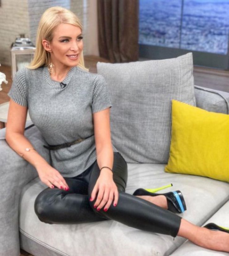 Έξαλλη η Κατερίνα Καινούργιου με επώνυμο Έλληνα! Του τα έχωσε κανονικά