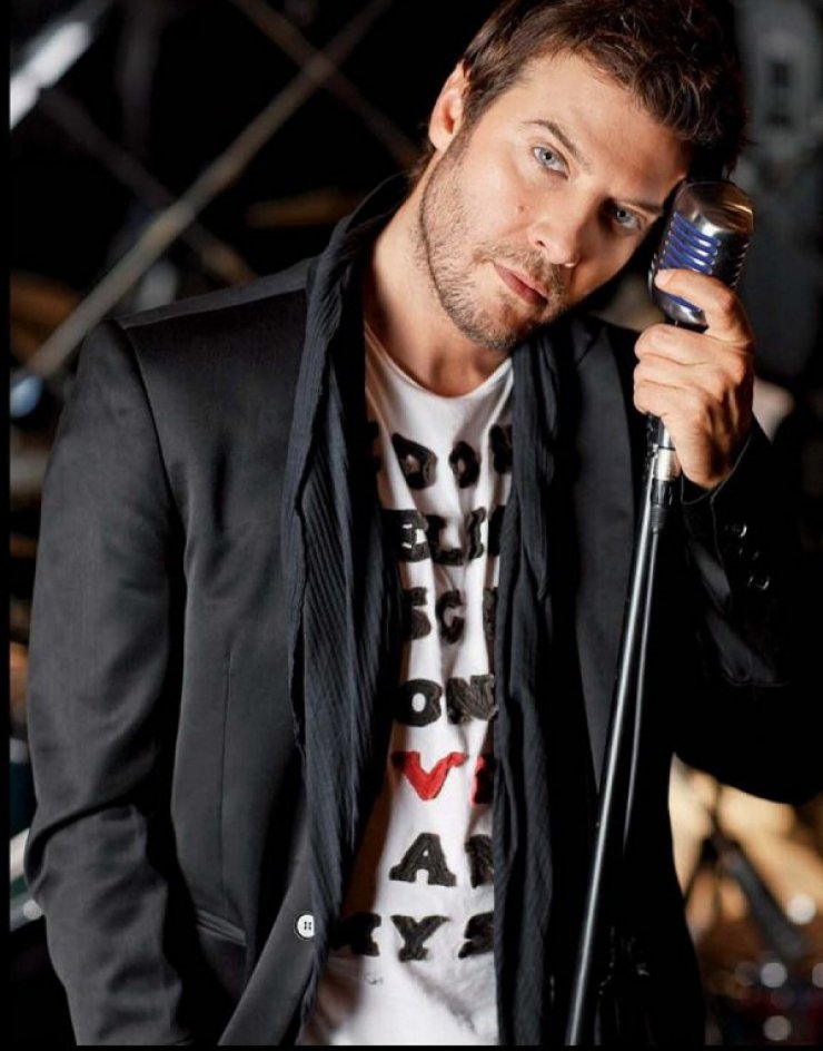 Το νέο "καρφί" του Λιβιεράτου για την Αδάμ: "Δεν ξέρω αν θα παντρευόμουν την ίδια γυναίκα"