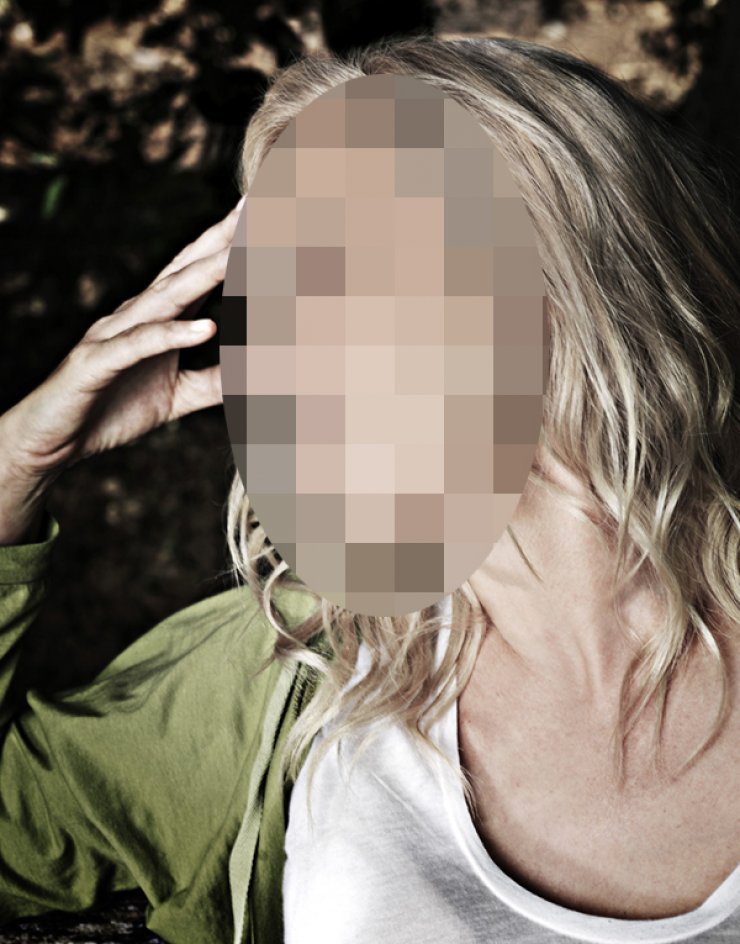 Ελληνίδα τραγουδίστρια: "Δεν είμαι η 