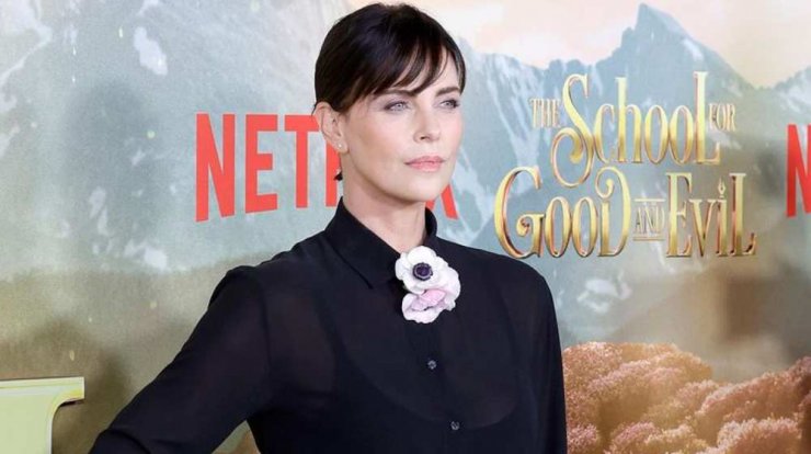 Charlize Theron: Έγινε και πάλι ξανθιά