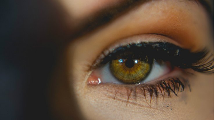 Νέες μασκάρα για εκθαμβωτικό βλέμμα