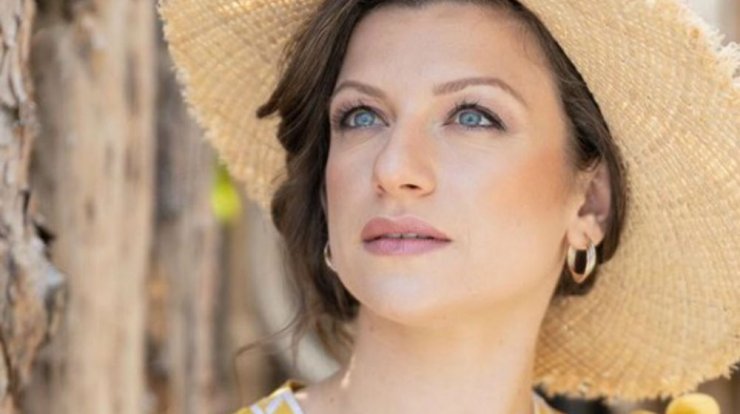 Νίκη Δραγούμη: Δείτε πως τρολάρει τις συμπρωταγωνίστριές της στα γυρίσματα της "Γαλάτειας" [βίντεο]