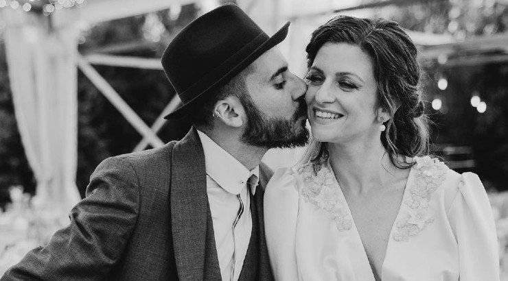 Νίκη Δραγούμη – Βασίλης Χαραλάμπους: Η αδημοσίευτη φωτογραφία από το μυστήριο του γάμου τους