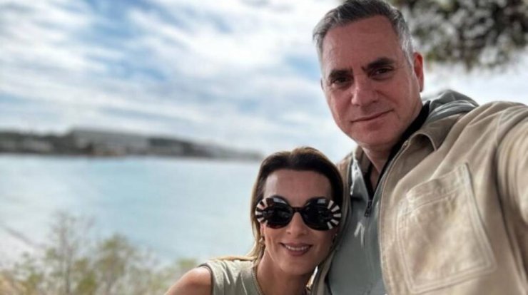 Ο Νικόλας Παπαδόπουλος γιορτάζει και η σύζυγός του τού εύχεται με τρυφερά λόγια 