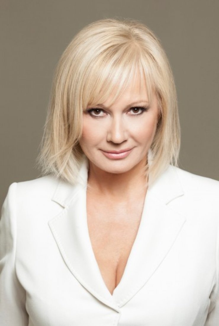 Σοκαριστική εξομολόγηση από την Αγγελική Νικολούλη: “Με σημάδεψαν με όπλο στο πρόσωπο”