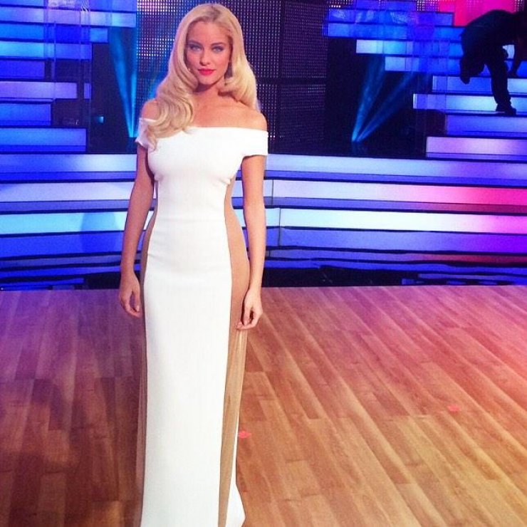 Επώνυμη εναντίον Δούκισσας Νομικού: «Υπάρχει όντως λαός που ασχολείται με το βρακί της;»