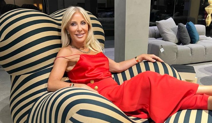 Νόνη Κυπριανού: Το mini φόρεμα που επέλεξε για μια χαλαρή καλοκαιρινή βραδιά