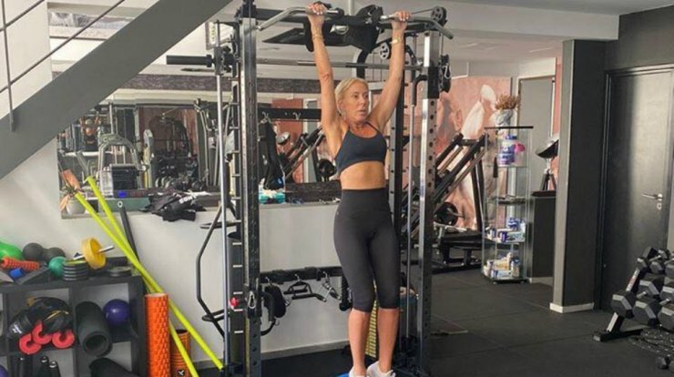 Νόνη Κυπριανού: H γυμναστική που ακολουθεί για να βρίσκεται πάντα σε φόρμα [βίντεο]