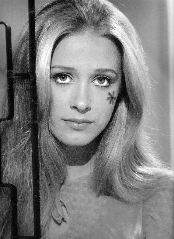 Δείτε πως είναι σήμερα η Νόρα Βαλσάμη