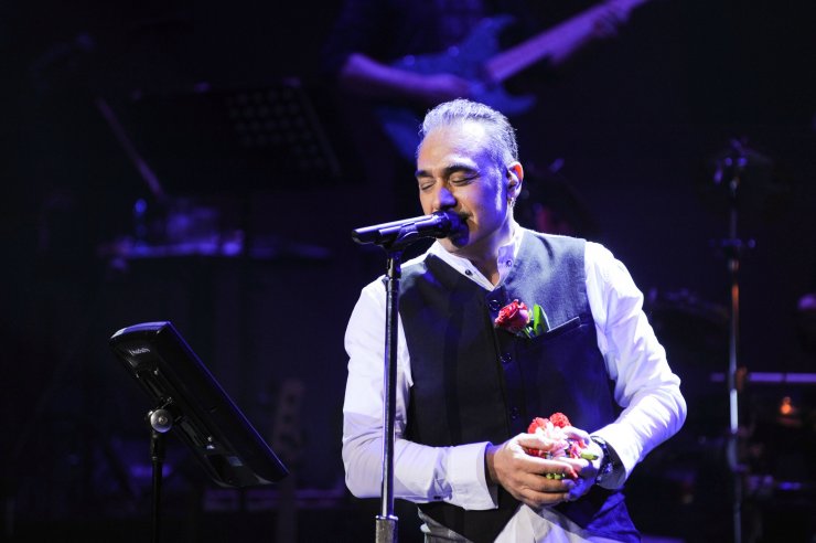 Ο Νότης Σφακιανάκης “ξαναχτυπά”: Ο χυδαίος χαρακτηρισμός για την Μελίνα Μερκούρη [βίντεο]