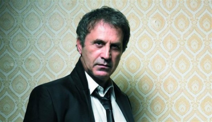 Νταλάρας: «Ο Πανούσης εμπορεύεται τη σάτιρα στο όνομα της σάχλας»