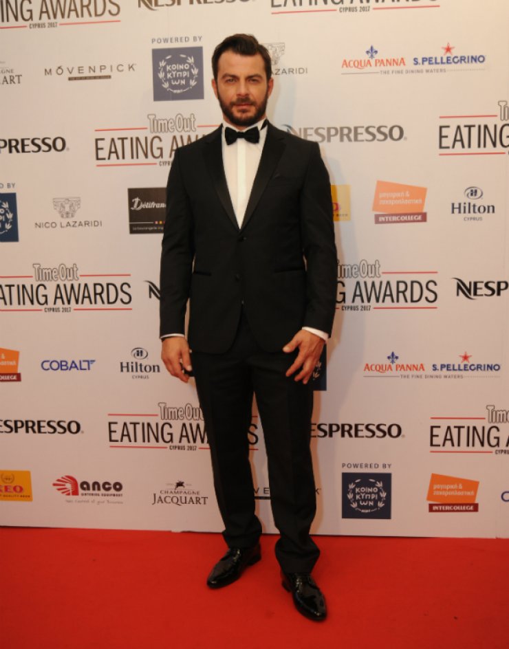 Τα τρυφερά στιγμιότυπα του Γιώργου Αγγελόπουλου με παίκτρια του "Survivor 2" [εικόνες]