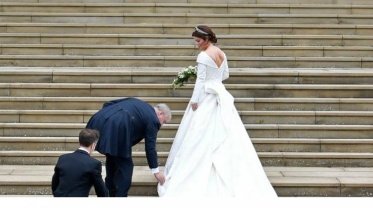 Η πριγκίπισσα Ευγενία επέλεξε νυφικό με ανοιχτή την πλάτη για να φαίνονται οι ουλές από την εγχείρηση [εικόνες]
