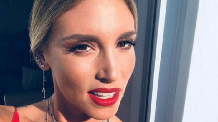 Αθηνά Οικονομάκου: Φόρεσε το ίδιο παντελόνι με Κύπρια παρουσιάστρια