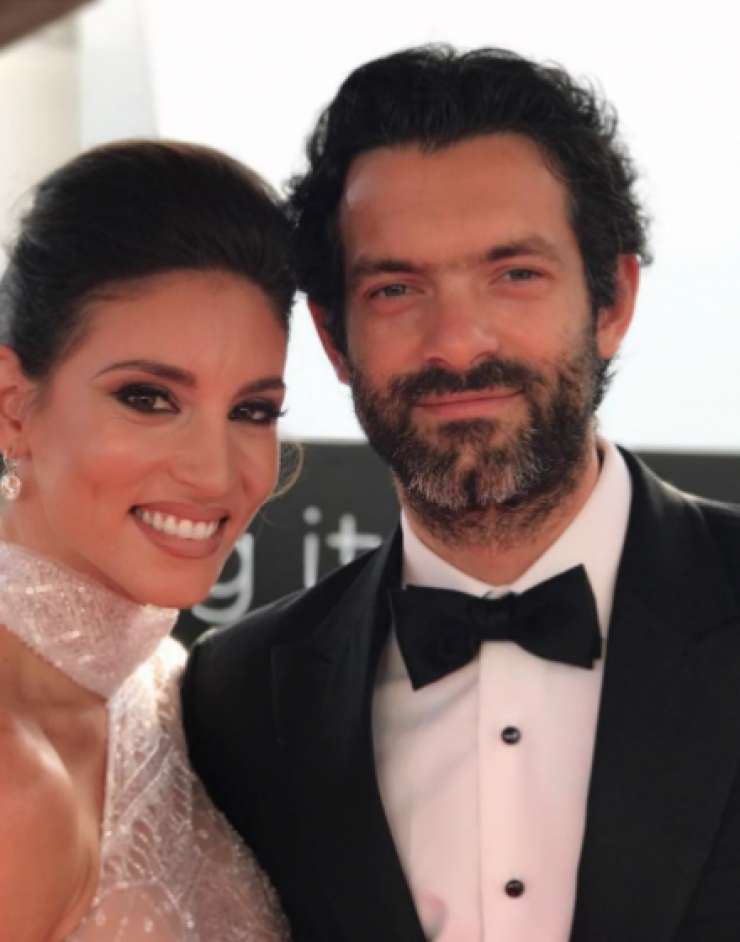 Η Αθηνά Οικονομάκου προδόθηκε! Μας έδειξε κατά λάθος το μονόπετρο που της χάρισε ο σύντροφός της!