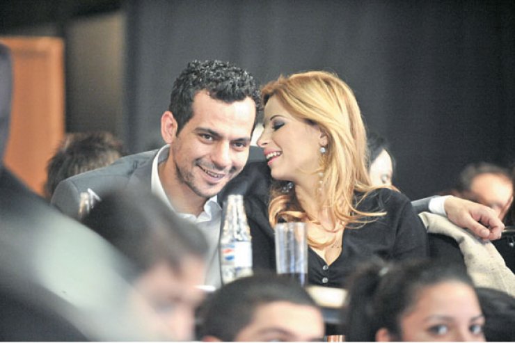 Γιώργος Ρούσσος - Χριστιάνα Αριστοτέλους: Τους χωρίζει ένας δρόμος