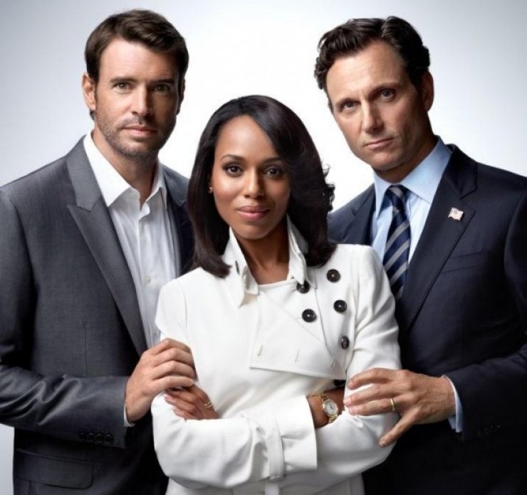 Δες τους ωραίους του Scandal χωρίς μπλούζα και αγκαλιά με κουταβάκια [εικόνες]