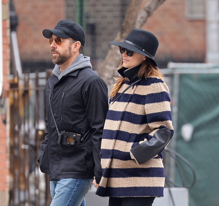 Η Olivia Wilde έκλεισε τα 30 της χρόνια και τα γιορτάζει περιμένοντας το μωρό της 