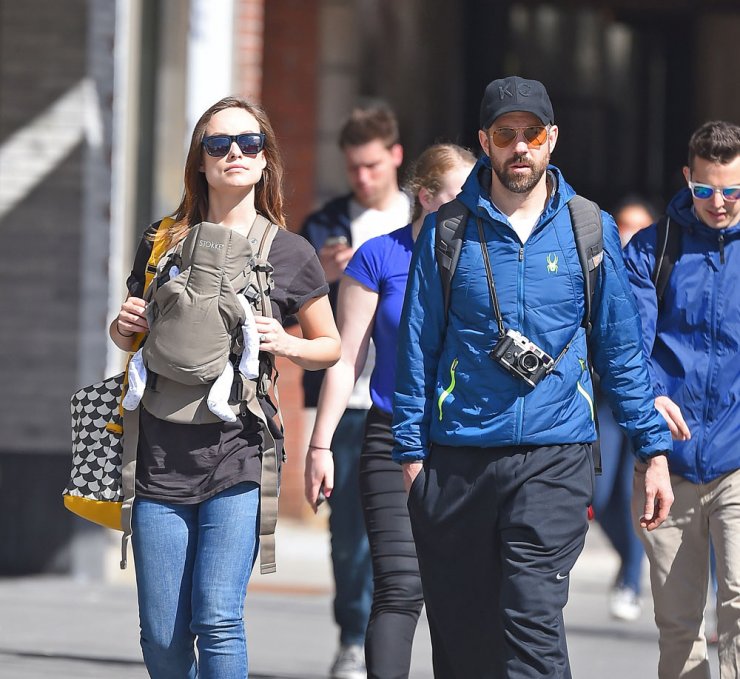 Πρώτη εμφάνιση της Olivia Wilde με το νεογέννητο μωρό της [εικόνες]
